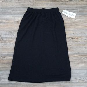 New Vintage Solid Black Cozy Midi Skirt